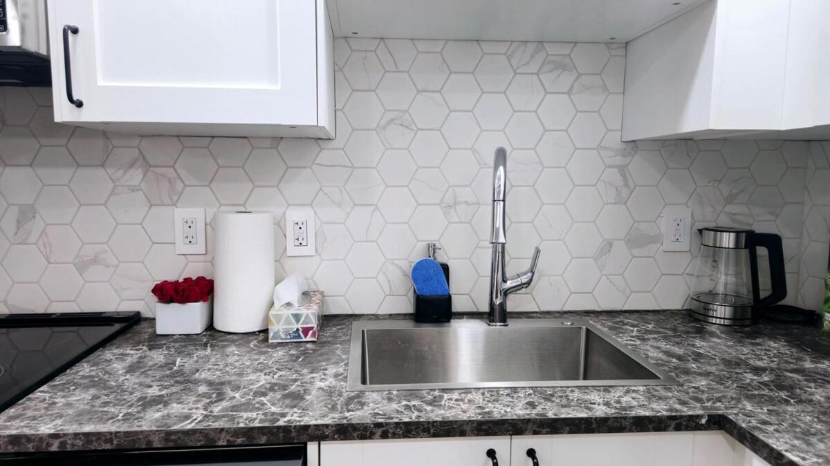 Cozy & Spacious 1-bedroom Sw Near Sprucemeadows Apartment