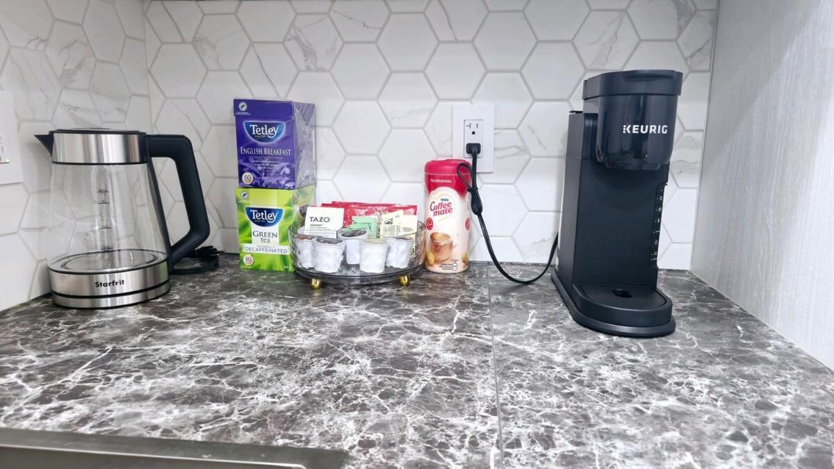 Cozy & Spacious 1-bedroom Sw Near Sprucemeadows Apartment *